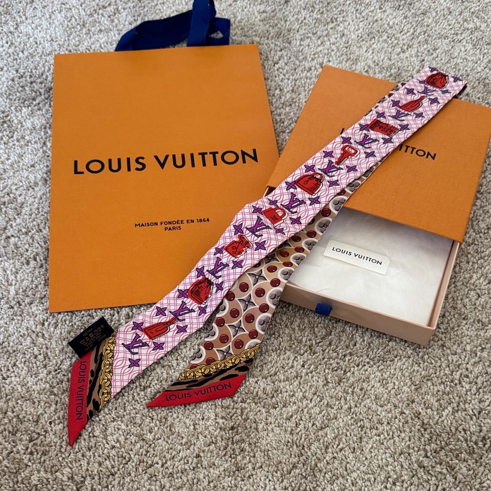 Louis Vuitton BB Bandeau Multicolor Silk Scarf with bag and box - Picture 9 of 9